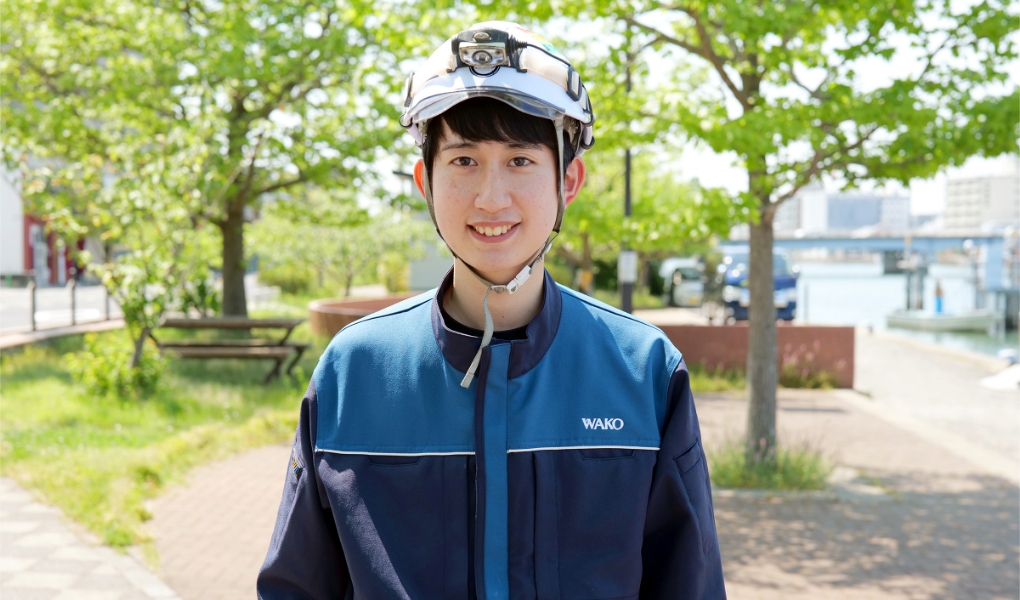 先輩社員Aの現場作業中の様子