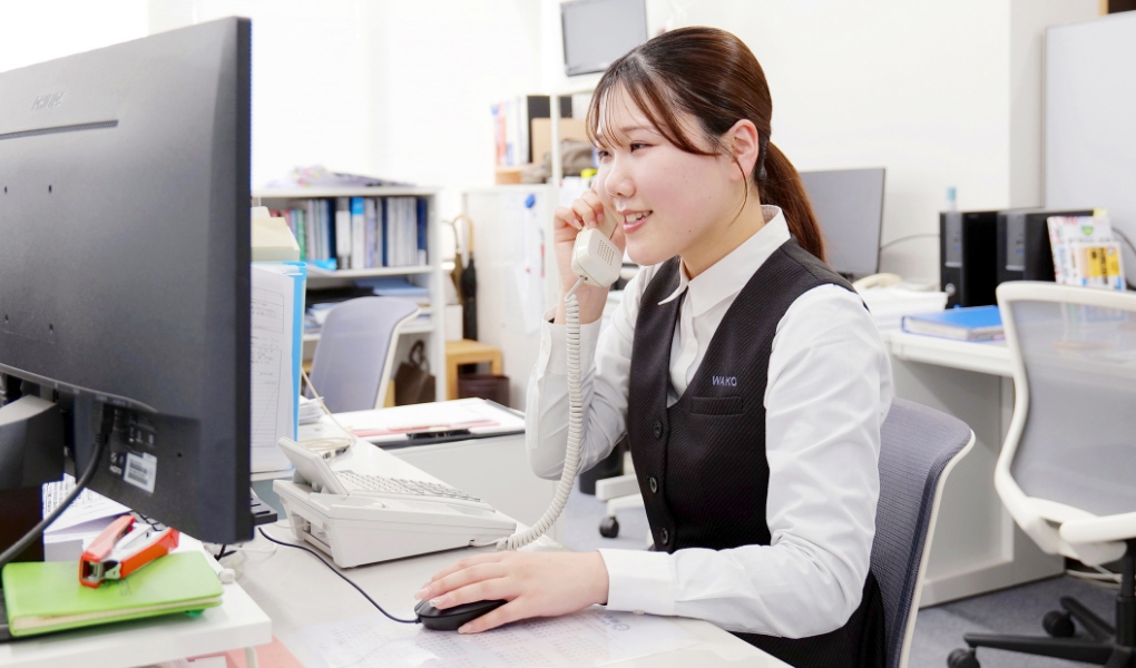 事務作業中の様子