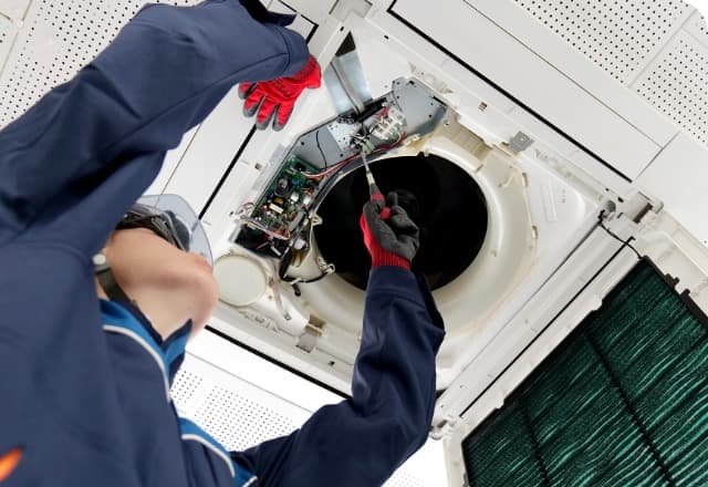 メンテナンス作業の様子